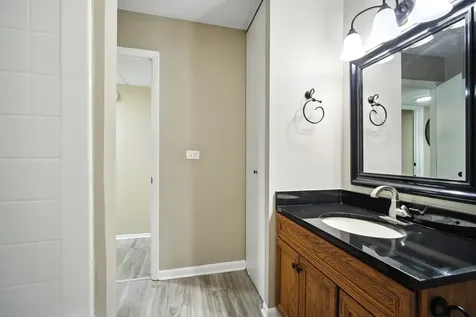 2600 Brookwood Way Drive Rolling Meadows IL 60008