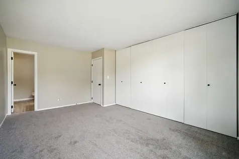2600 Brookwood Way Drive Rolling Meadows IL 60008