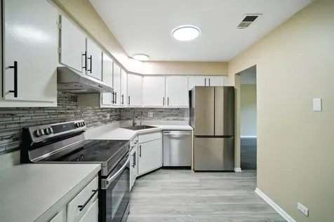 2600 Brookwood Way Drive Rolling Meadows IL 60008