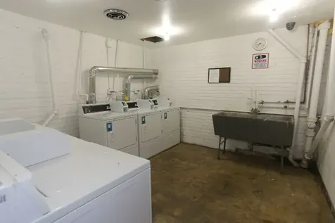 1040 West Hollywood Avenue Chicago IL 60660