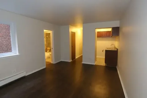 1040 West Hollywood Avenue Chicago IL 60660