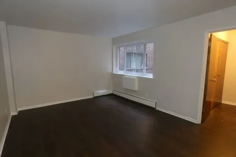 1040 West Hollywood Avenue Chicago IL 60660