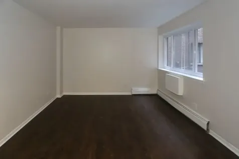 1040 West Hollywood Avenue Chicago IL 60660