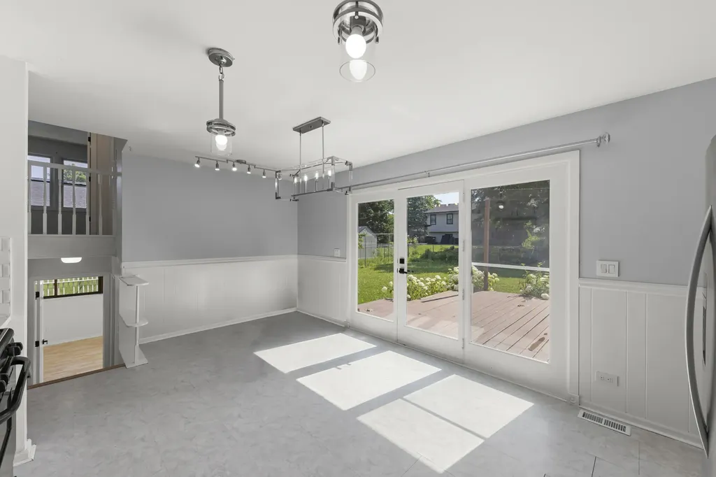 219 Kedvale Court Bolingbrook IL 60440