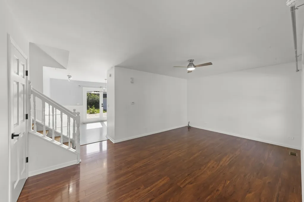 219 Kedvale Court Bolingbrook IL 60440