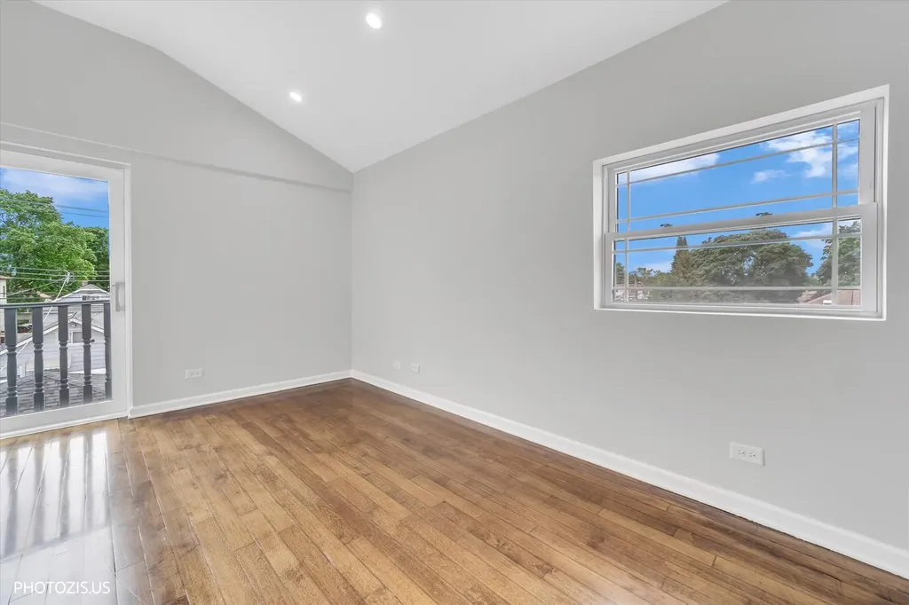3515 North Oriole Avenue Chicago IL 60634