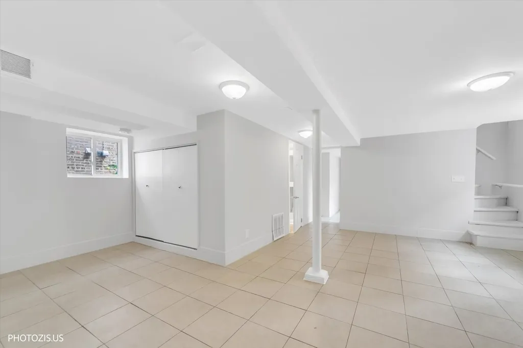 3515 North Oriole Avenue Chicago IL 60634