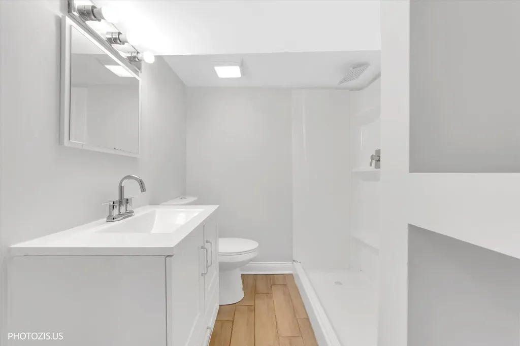 3515 North Oriole Avenue Chicago IL 60634