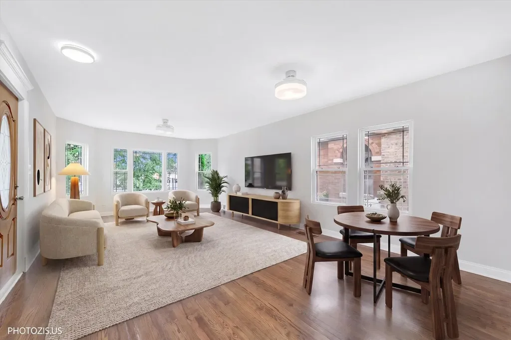 3515 North Oriole Avenue Chicago IL 60634