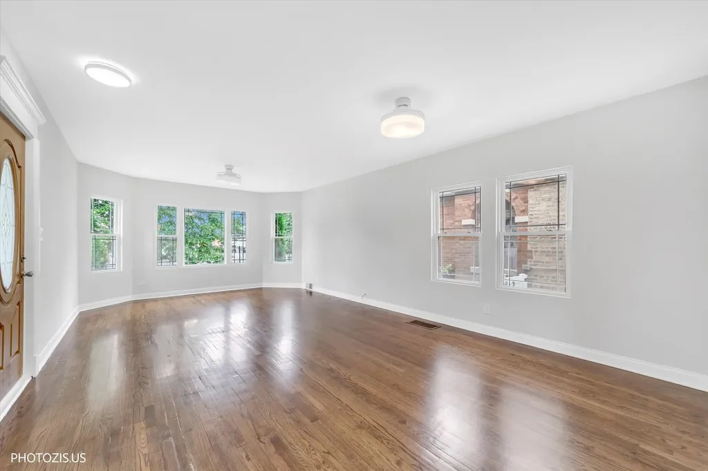 3515 North Oriole Avenue Chicago IL 60634