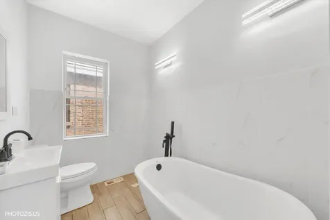 3515 North Oriole Avenue Chicago IL 60634