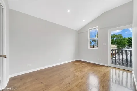 3515 North Oriole Avenue Chicago IL 60634