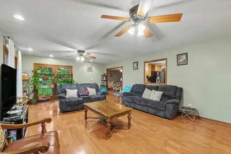 402 Holly Ridge Court St. Joseph IL 61873