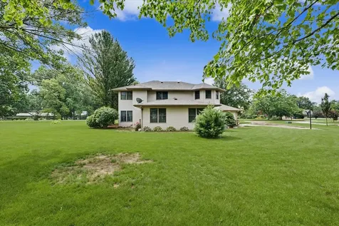 402 Holly Ridge Court St. Joseph IL 61873