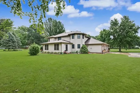402 Holly Ridge Court St. Joseph IL 61873