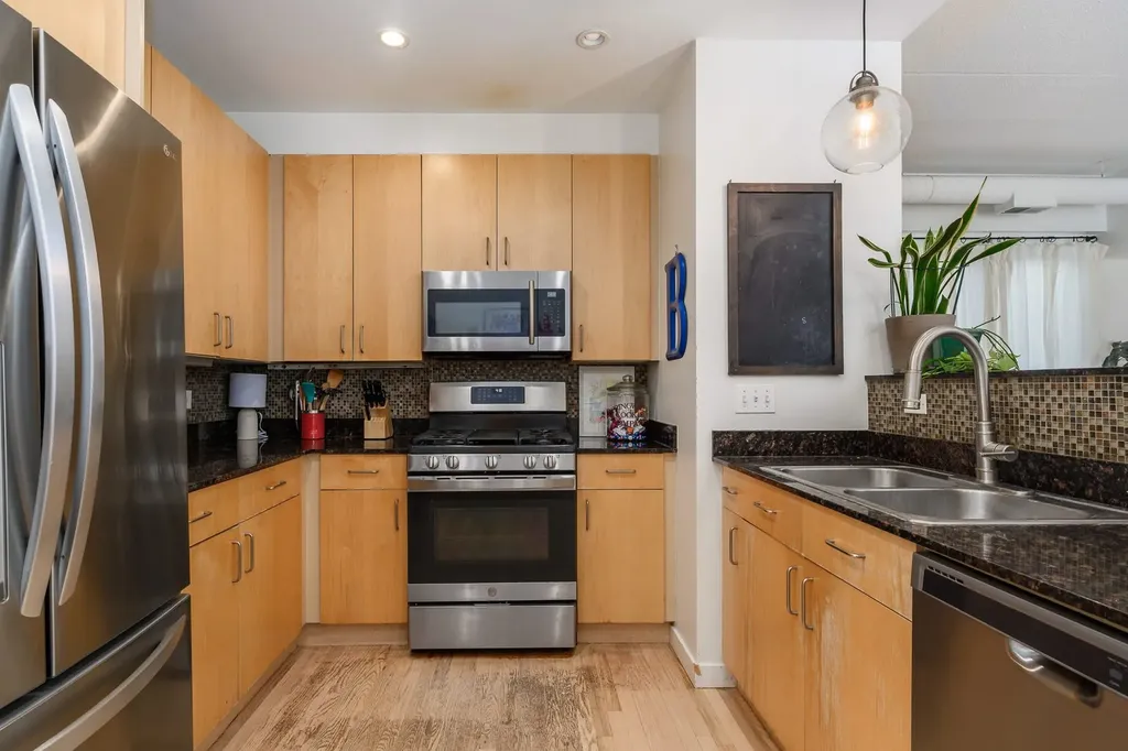 4114 North Lincoln Avenue Chicago IL 60618