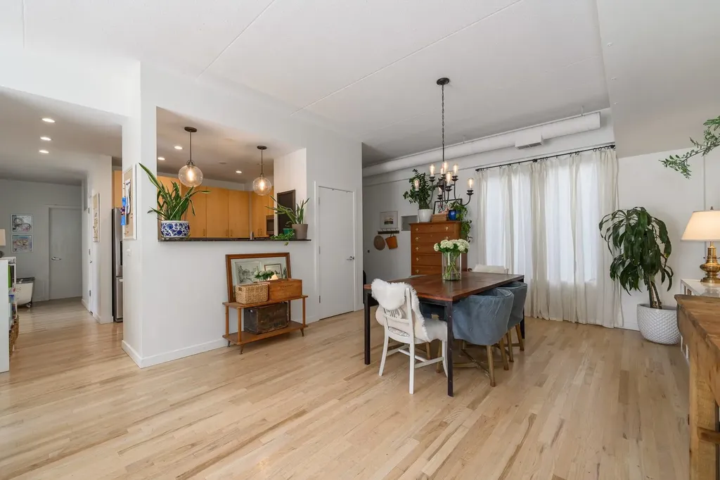 4114 North Lincoln Avenue Chicago IL 60618