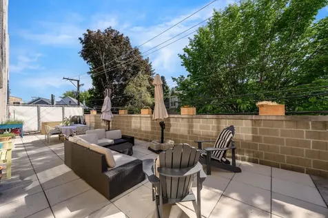 4114 North Lincoln Avenue Chicago IL 60618