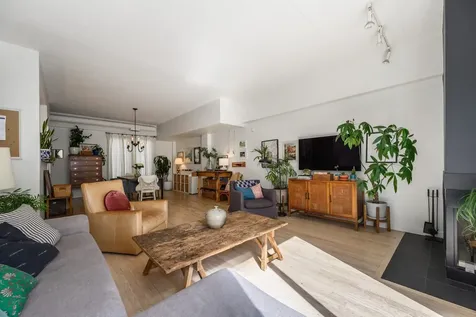 4114 North Lincoln Avenue Chicago IL 60618