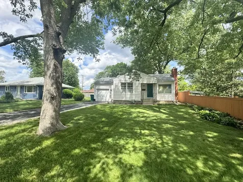 704 Woodlawn Avenue Joliet IL 60435