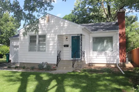 704 Woodlawn Avenue Joliet IL 60435
