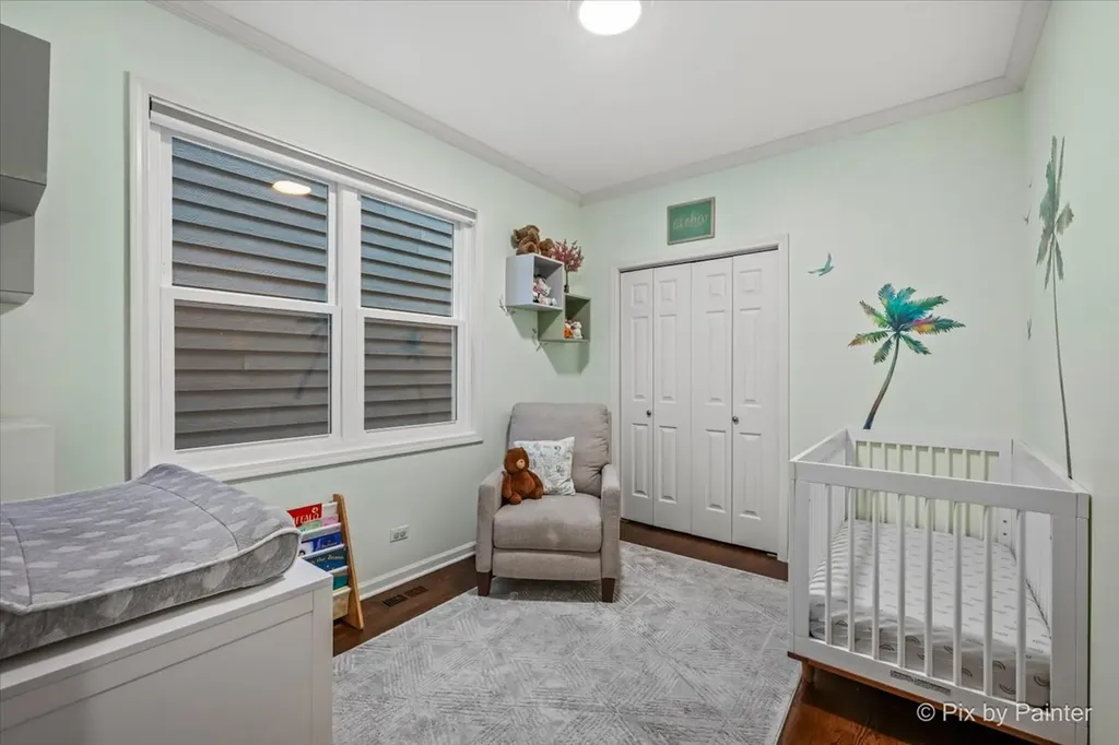 1520 West Henderson Street Chicago IL 60657