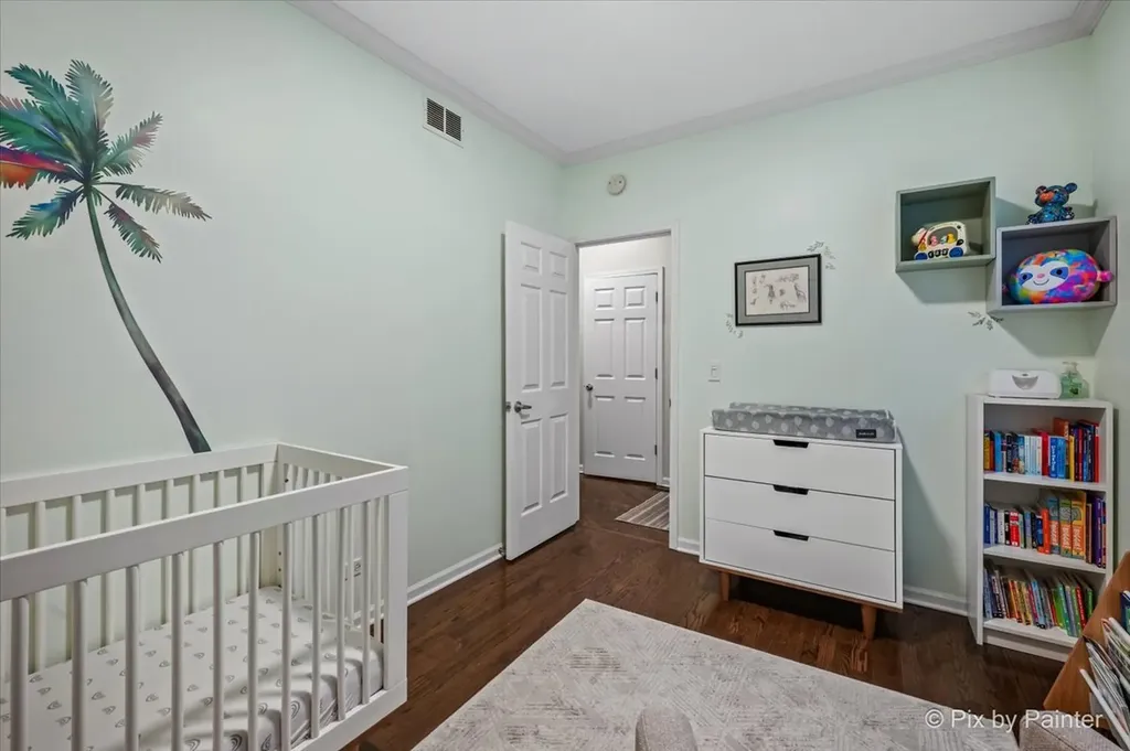 1520 West Henderson Street Chicago IL 60657