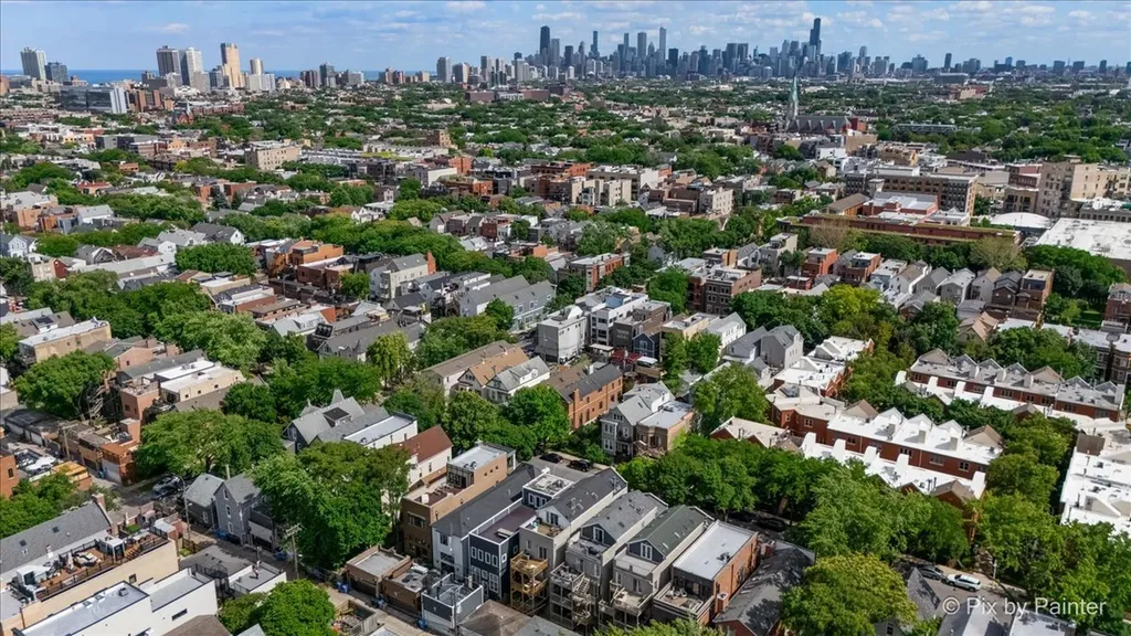1520 West Henderson Street Chicago IL 60657