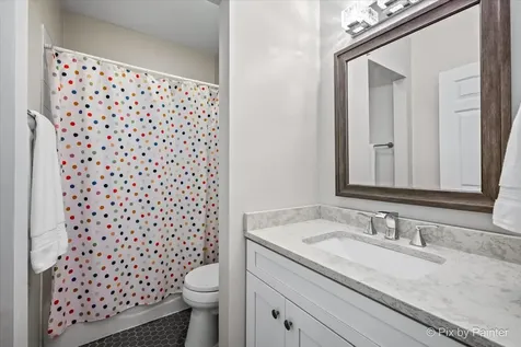 1520 West Henderson Street Chicago IL 60657