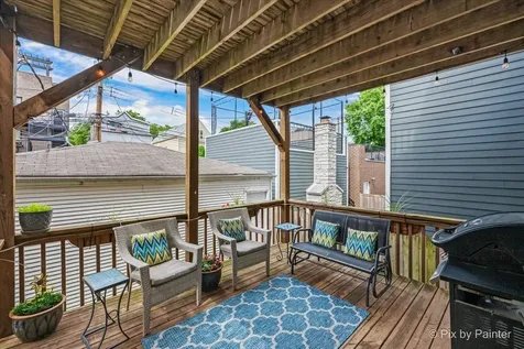 1520 West Henderson Street Chicago IL 60657