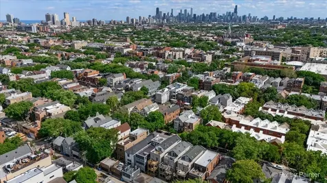 1520 West Henderson Street Chicago IL 60657