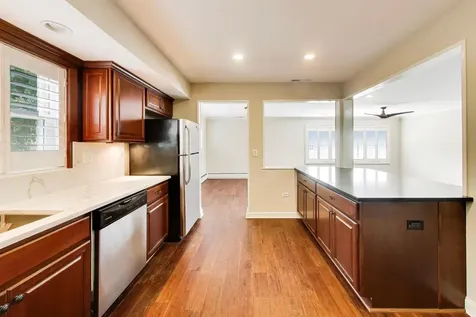 1530 East Northwest Highway Arlington Heights IL 60004