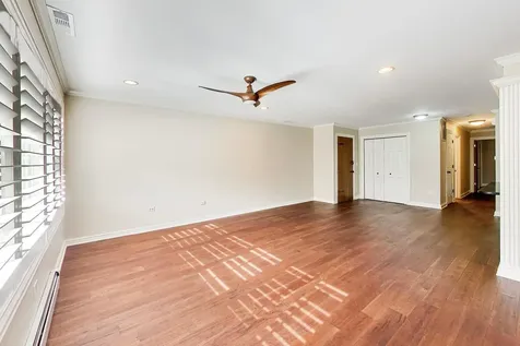 1530 East Northwest Highway Arlington Heights IL 60004