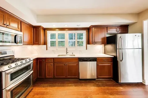 1530 East Northwest Highway Arlington Heights IL 60004
