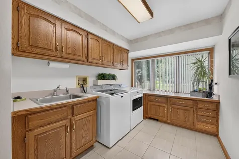 2005 Selkirk Court Inverness IL 60010
