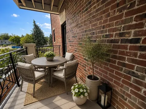 833 Laurel Avenue Highland Park IL 60035