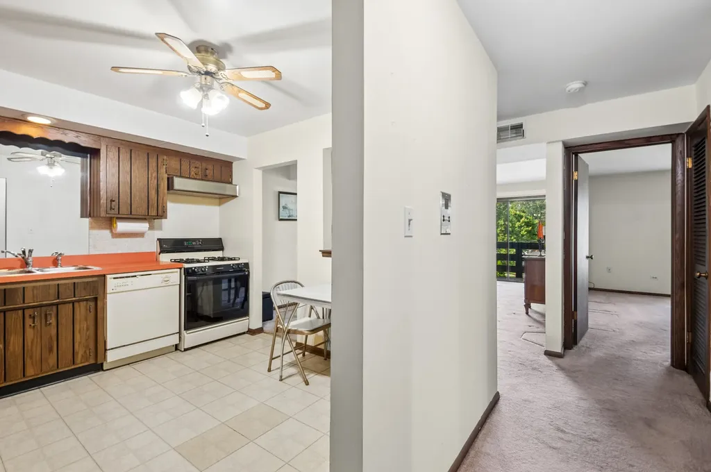 1815 Oakton Street Park Ridge IL 60068