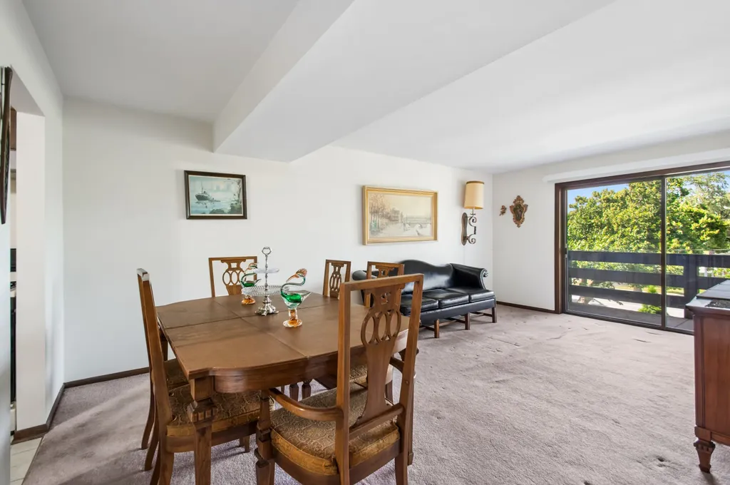 1815 Oakton Street Park Ridge IL 60068