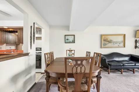 1815 Oakton Street Park Ridge IL 60068