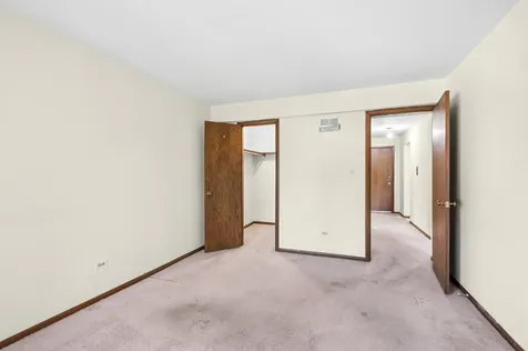 1815 Oakton Street Park Ridge IL 60068