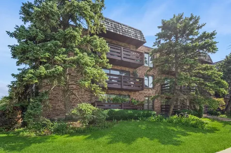 1815 Oakton Street Park Ridge IL 60068