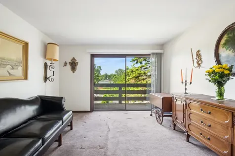 1815 Oakton Street Park Ridge IL 60068
