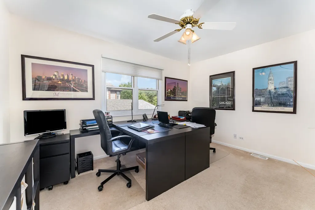 565 Blackberry Ridge Drive Aurora IL 60506