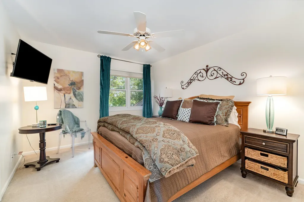 565 Blackberry Ridge Drive Aurora IL 60506