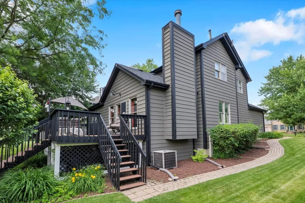 565 Blackberry Ridge Drive Aurora IL 60506