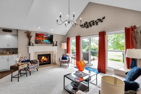 565 Blackberry Ridge Drive Aurora IL 60506