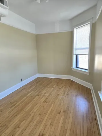 5208 North Clark Street Chicago IL 60640