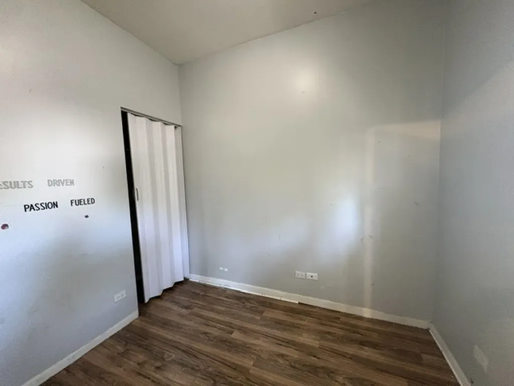 8711 South Exchange Avenue Chicago IL 60617