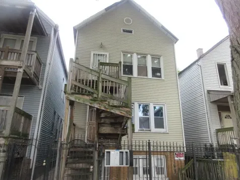 8711 South Exchange Avenue Chicago IL 60617