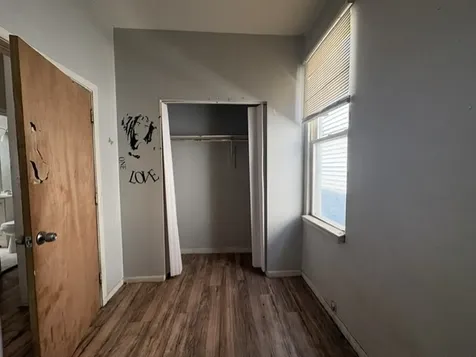 8711 South Exchange Avenue Chicago IL 60617